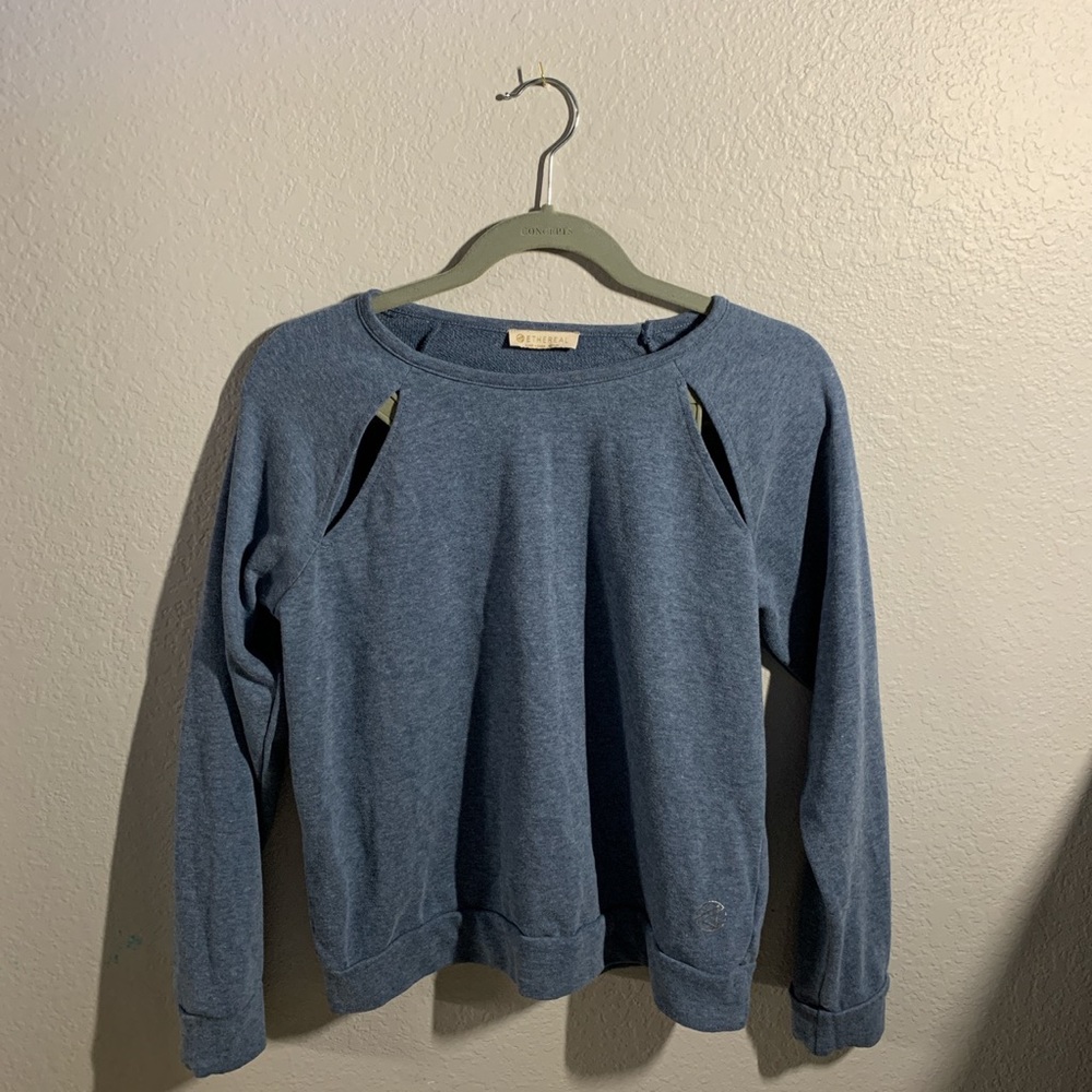 Cute blue sweater 🦋